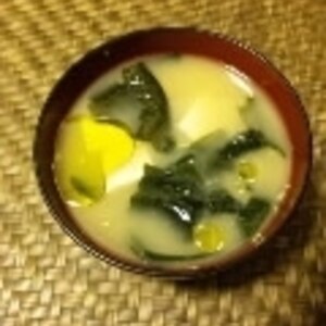豆腐オリーブオイルお味噌汁